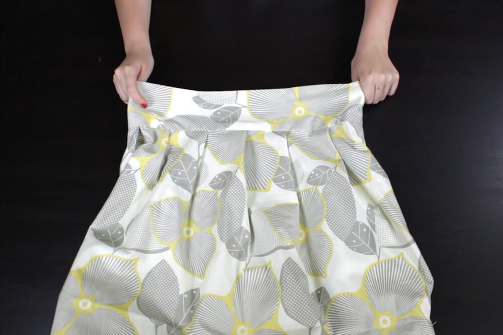 How To Make a High Waisted Pleated Skirt