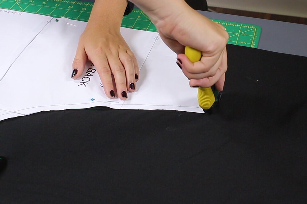 How to Make a Workout Tank Top - Pin & cut the pattern
