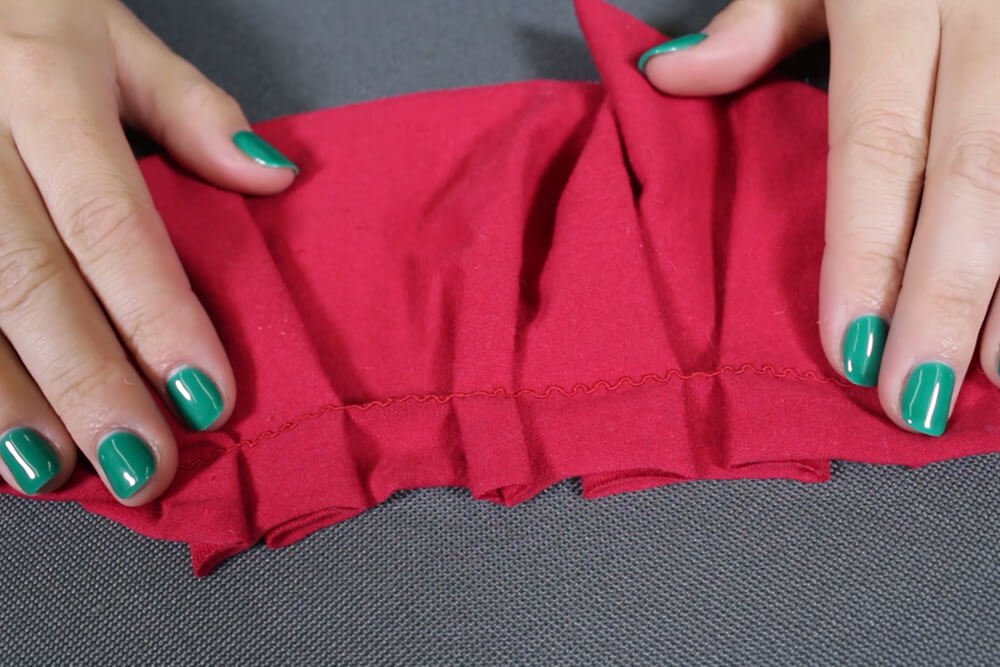 How to Use Elastic Thread - Back of the fabric