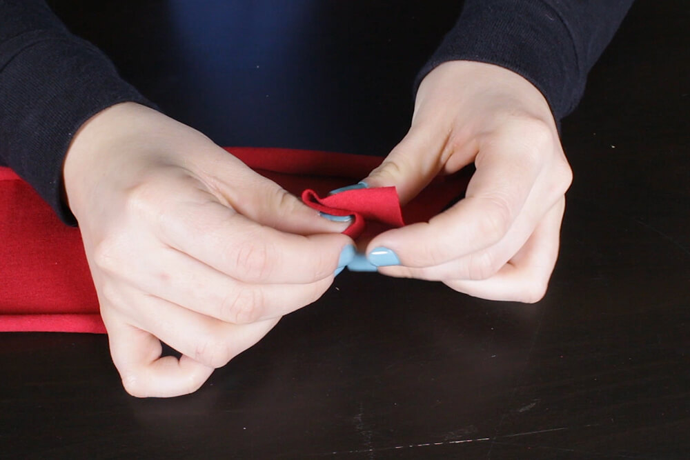 How to Make Ruffles - Fold the fabric to make pleats