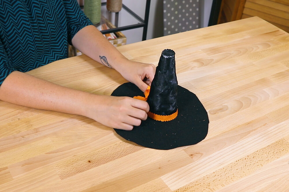 5 Halloween Decor Projects - Witch Hat