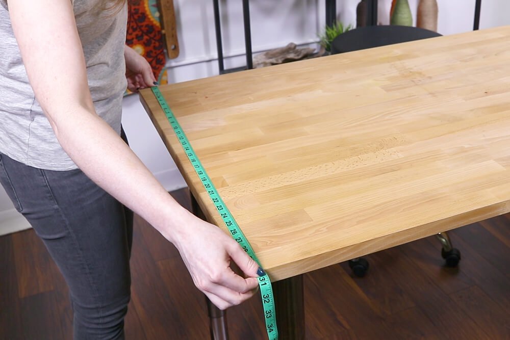 How to Make a Tablecloth - Measure table width