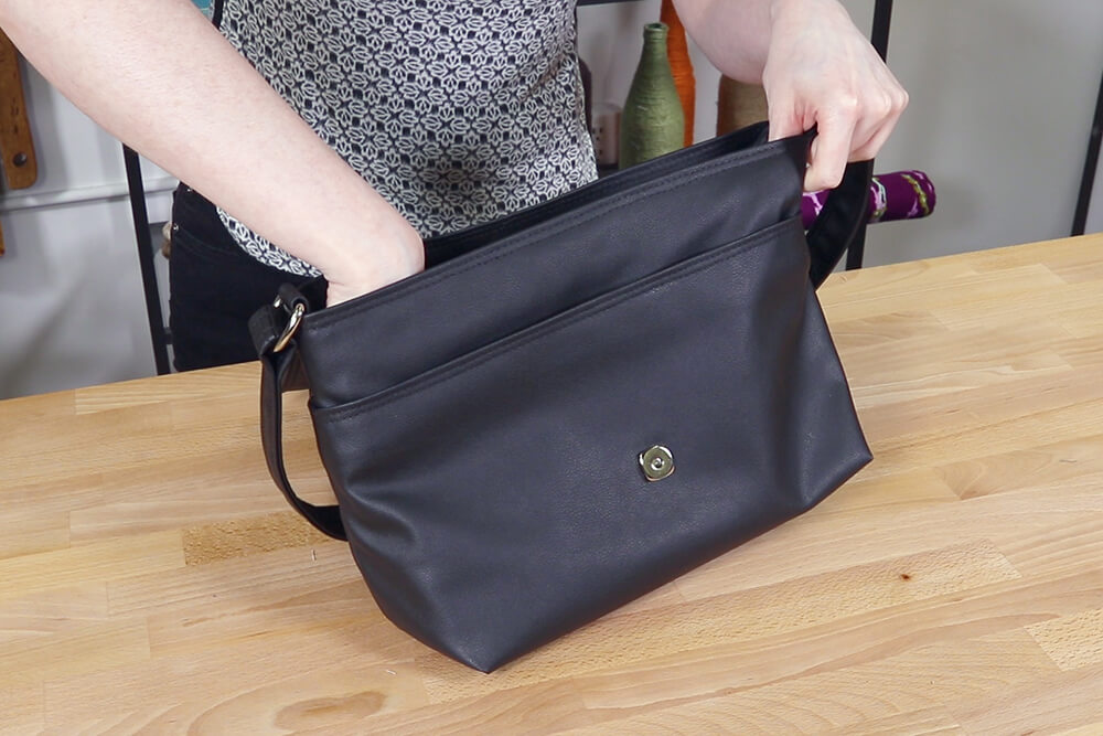 How to Make a Faux Leather Vinyl Handbag - Step 11