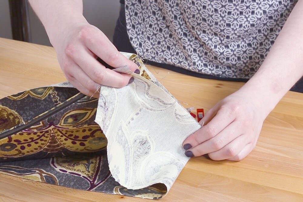 How to Make a Faux Leather Vinyl Handbag - Step 4