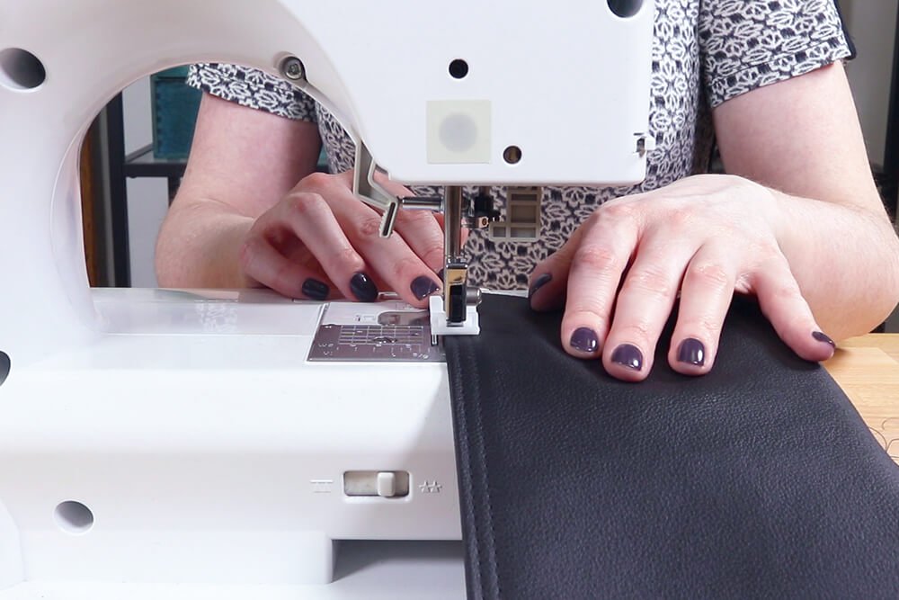 How to Make a Faux Leather Vinyl Handbag - Step 8