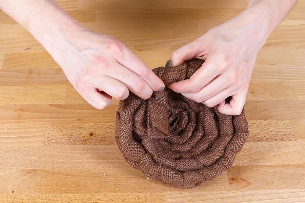 How to Make Burlap Flower Wreaths for Every Season - Step 4
